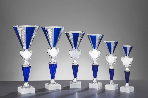 Silber/Blau Pokal Milenia - in 6 Größen erhältlich